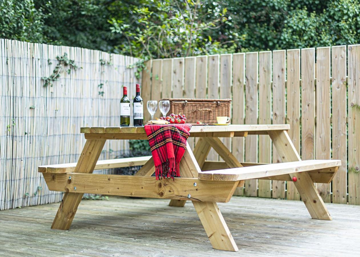 Entire Family Home , Large Rear Garden And Free Parking Belfast Eksteriør billede