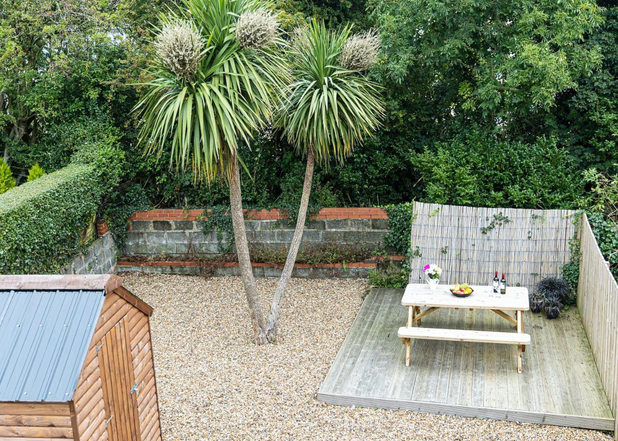 Entire Family Home , Large Rear Garden And Free Parking Belfast Eksteriør billede